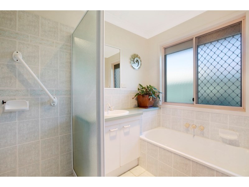 26 Lapworth Place, Manly West QLD 4179