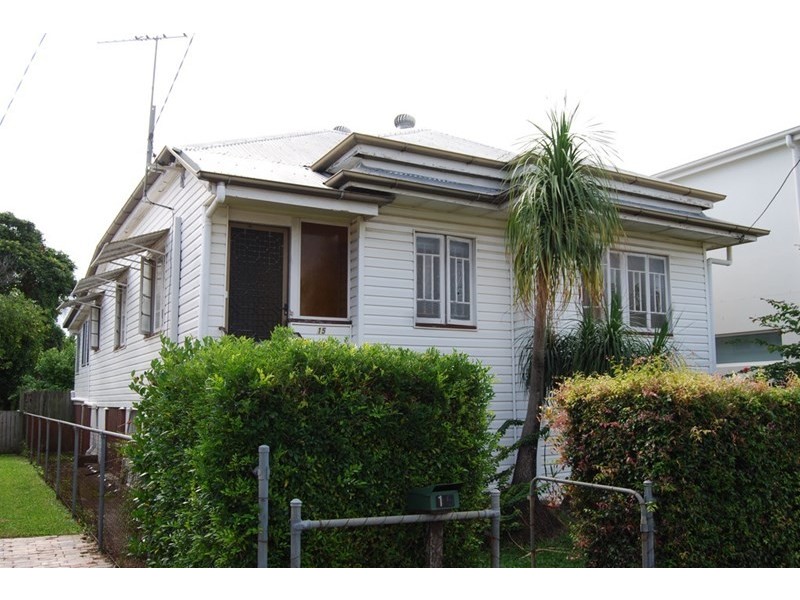 15 Pine Street, Wynnum QLD 4178
