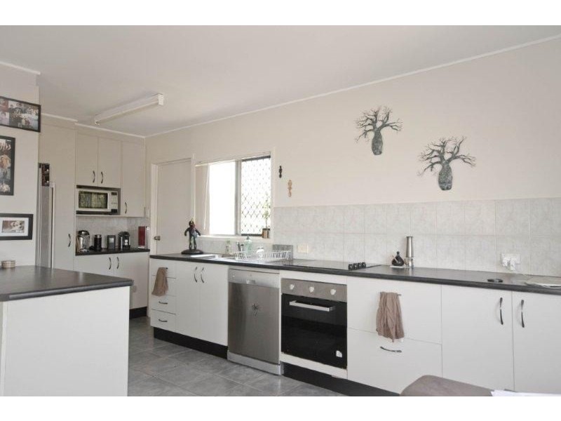 2003 Creek Road, Murarrie QLD 4172