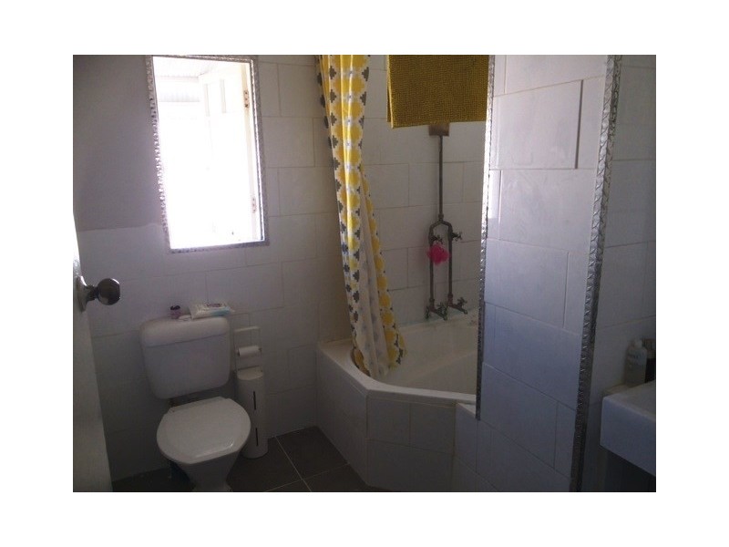 19 Daniel Street, Lota QLD 4179