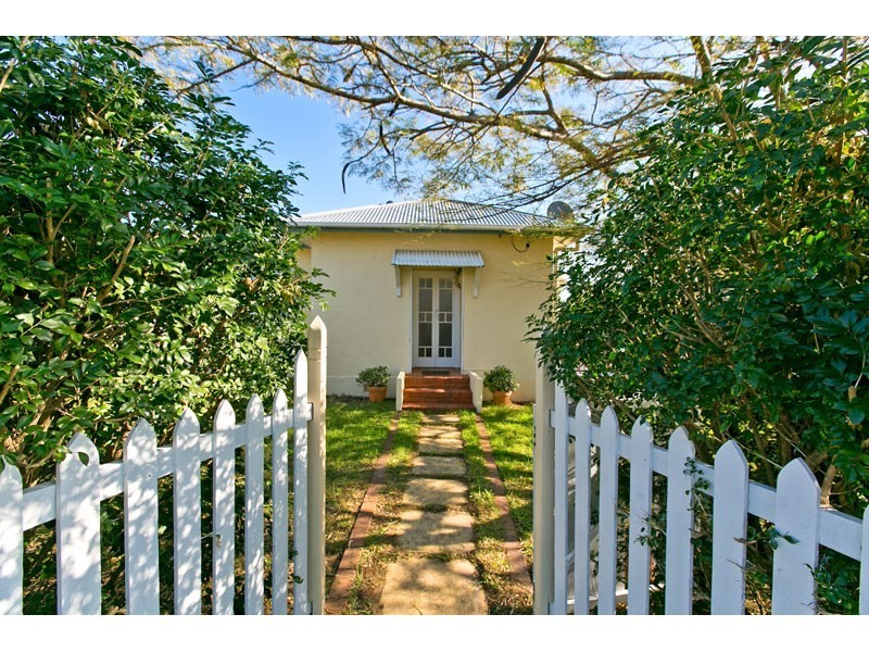 21 Elm Street, Wynnum QLD 4178