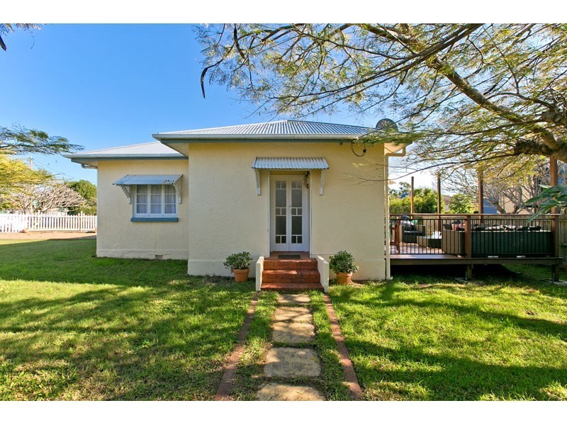 21 Elm Street, Wynnum QLD 4178