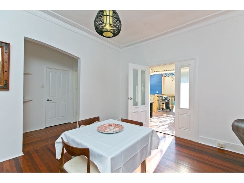 21 Elm Street, Wynnum QLD 4178