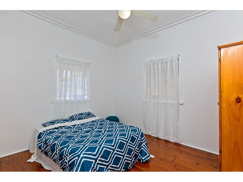 21 Elm Street, Wynnum QLD 4178