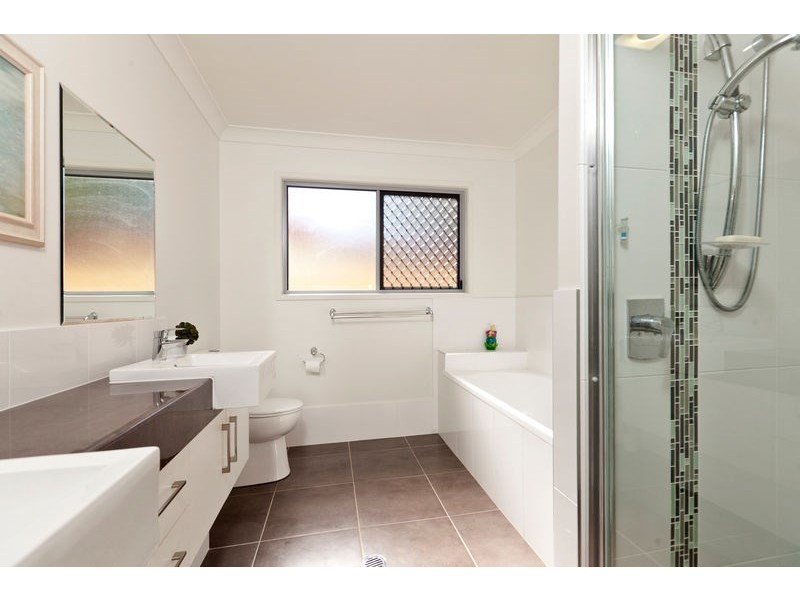 49 Haig Street, Wynnum West QLD 4178