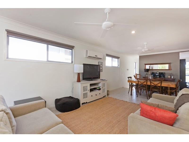 49 Haig Street, Wynnum West QLD 4178