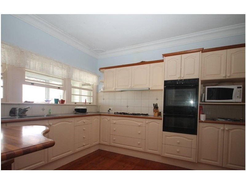 64 Manly Road, Manly West QLD 4179