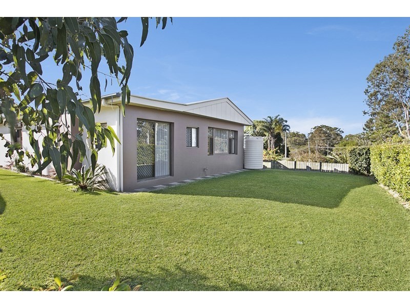 1 Bonniebrae Street, Wynnum West QLD 4178