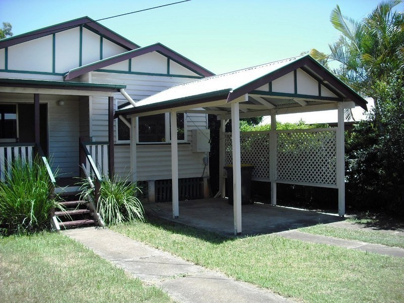 15 Bowering Street, Lota QLD 4179