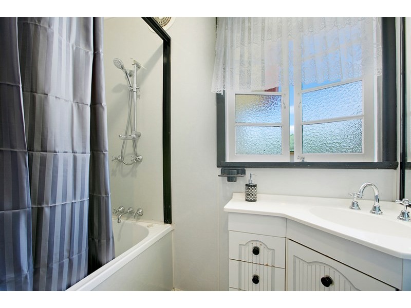 102 Boxgrove Avenue, Wynnum QLD 4178