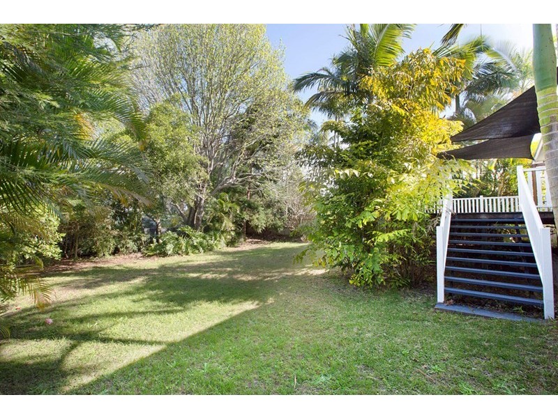 36 Montrose Parade, Wynnum West QLD 4178