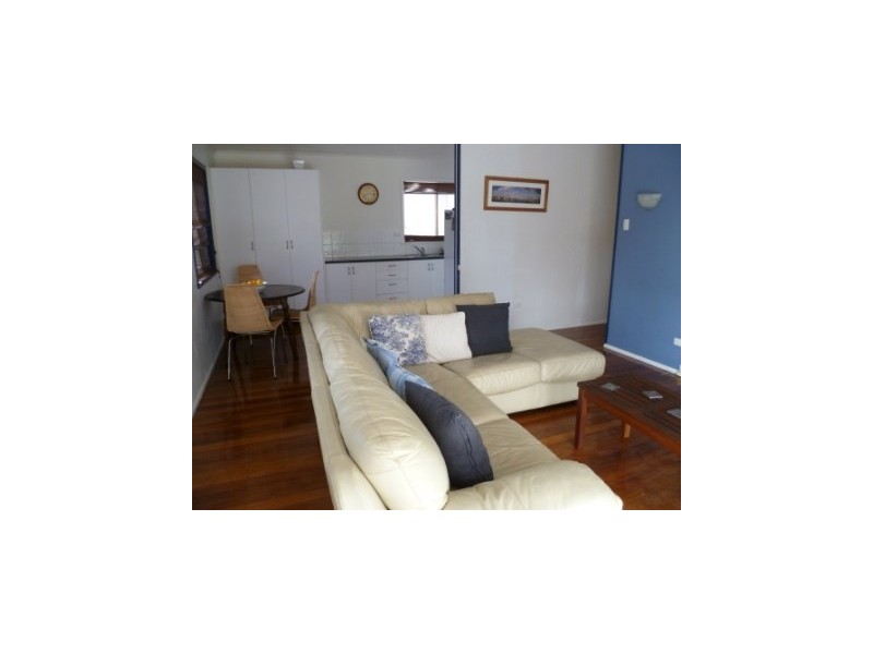 6 Wilfred Street, Lota QLD 4179