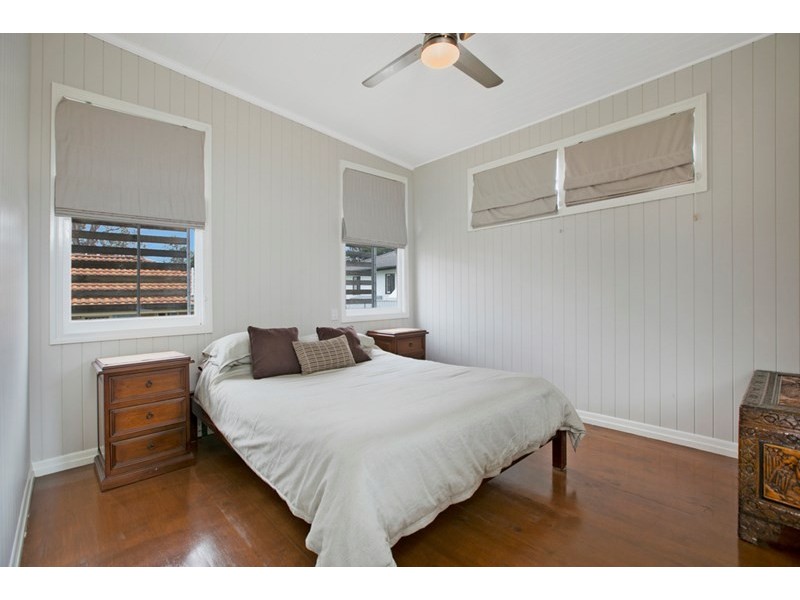 10 Worthing Street, Wynnum QLD 4178