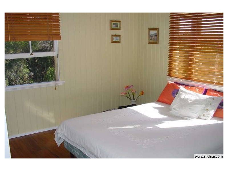 122 Sibley Road, Wynnum West QLD 4178