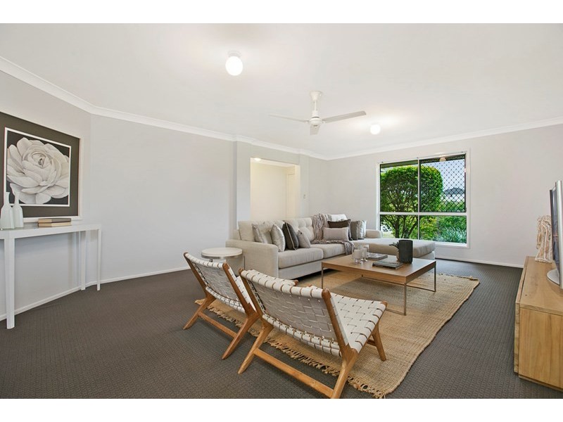 6 Rene Court, Wynnum West QLD 4178