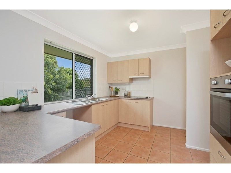 6 Rene Court, Wynnum West QLD 4178