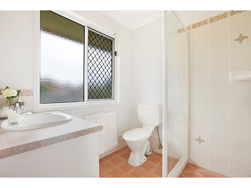 6 Rene Court, Wynnum West QLD 4178