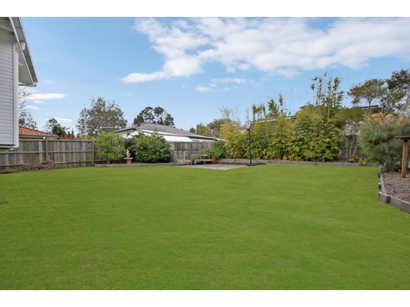 10 Worthing Street, Wynnum QLD 4178