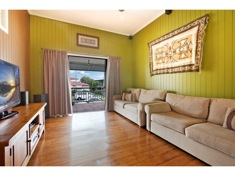 10 Worthing Street, Wynnum QLD 4178