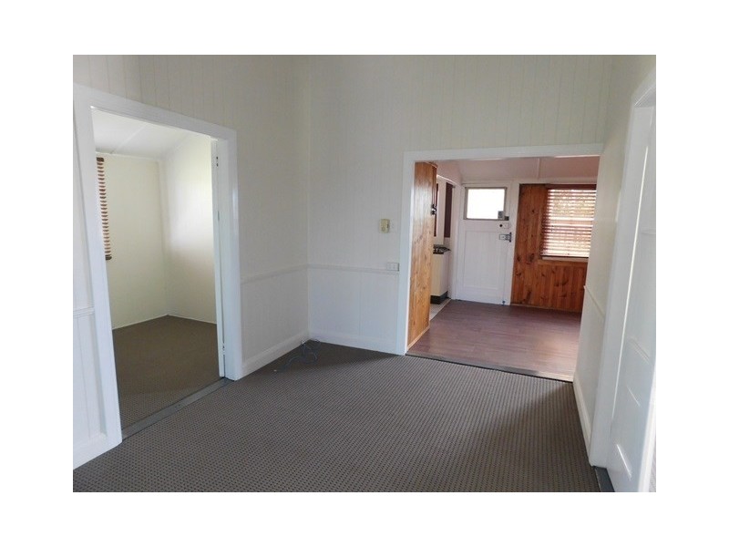16 Ernest Street, Manly QLD 4179
