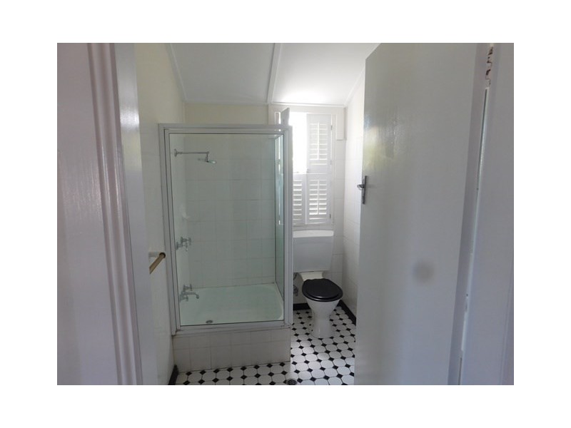 16 Ernest Street, Manly QLD 4179