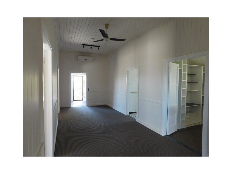 16 Ernest Street, Manly QLD 4179