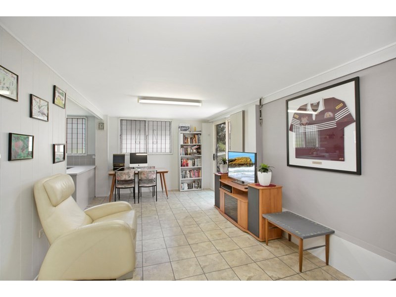 48 Roseberry Parade, Wynnum West QLD 4178