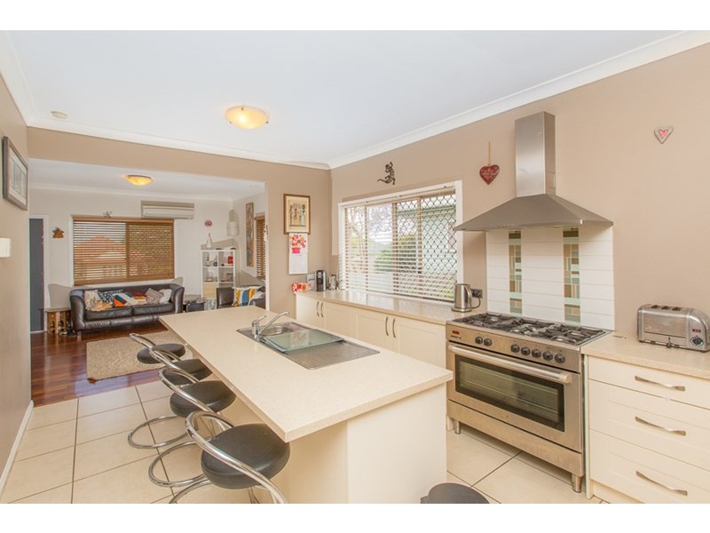 38 Milfoil Street, Manly West QLD 4179