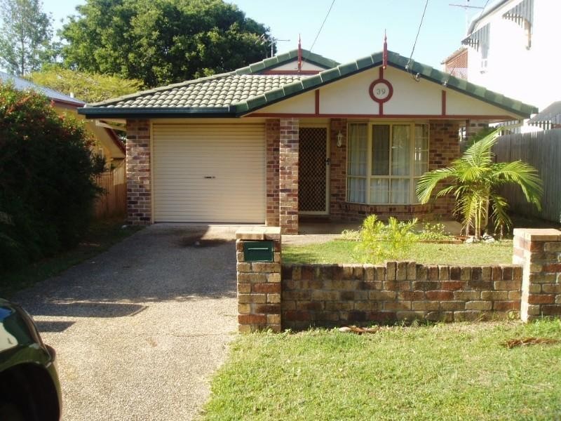 39 Carnation Road, Manly West QLD 4179