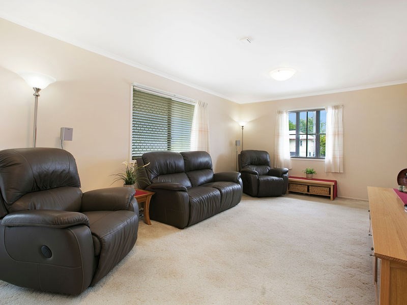 2 Cavanaugh Street, Wynnum West QLD 4178