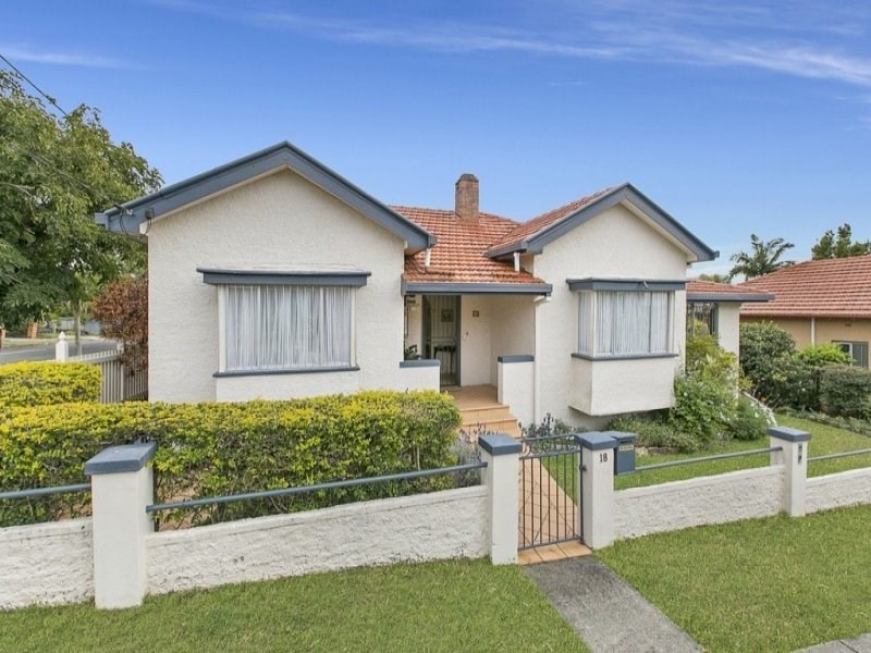 64 Carlton Terrace, Wynnum QLD 4178