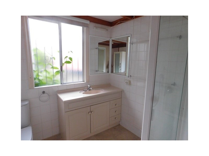 64 Carlton Terrace, Wynnum QLD 4178