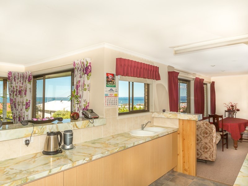 106 Mountjoy Terrace, Manly QLD 4179