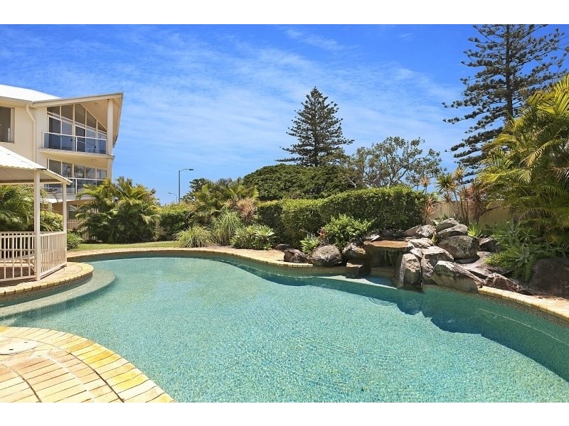 1/65 Waterloo Esplanade, Wynnum QLD 4178