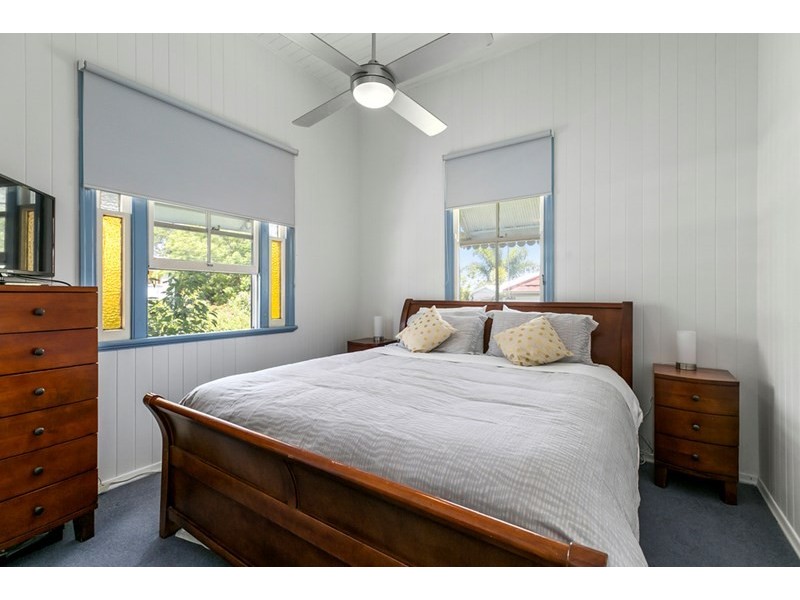 51 Fisher Street, Manly QLD 4179
