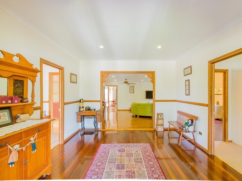 70 Chandos Street, Wynnum West QLD 4178