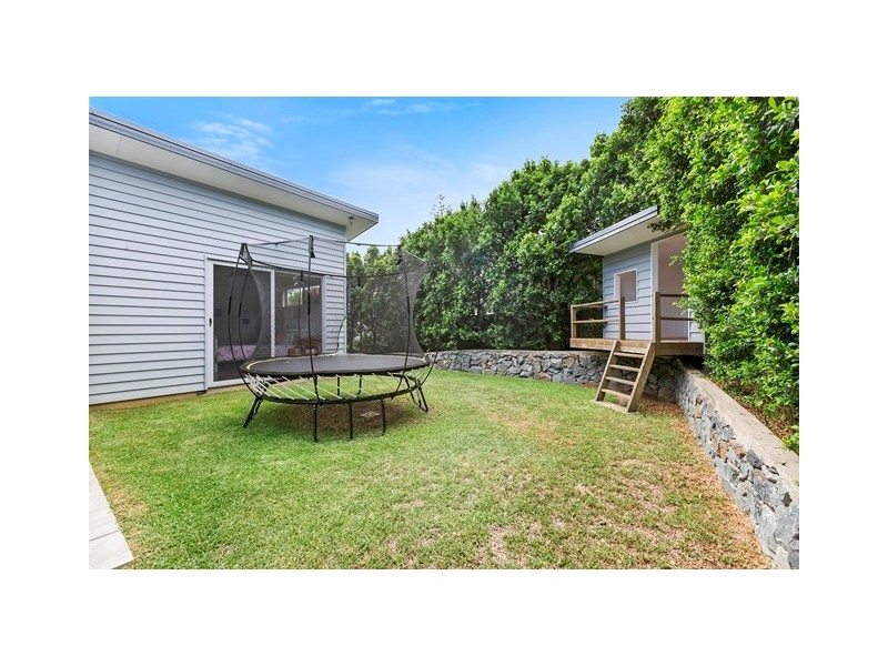 27 Roseneath Parade, Wynnum West QLD 4178