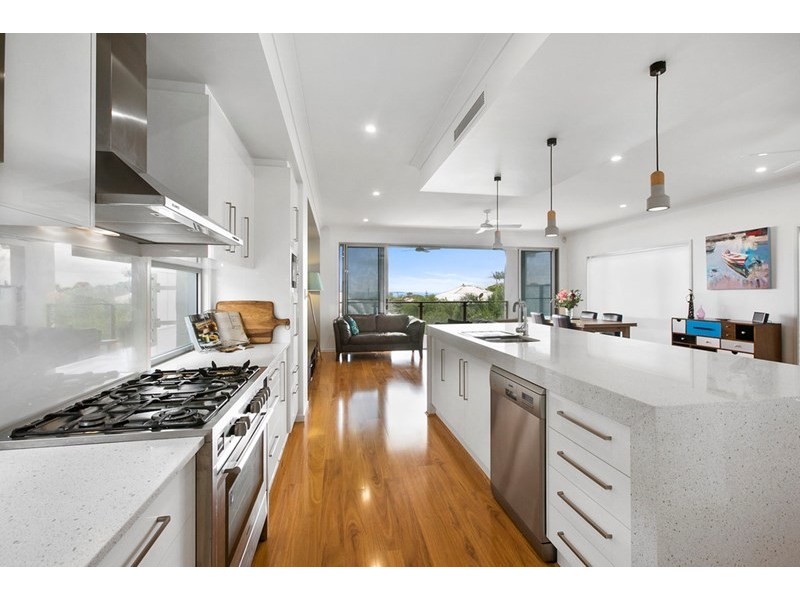 108 Melville Terrace, Manly QLD 4179