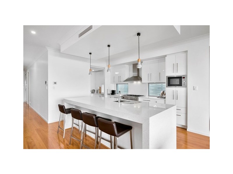 108 Melville Terrace, Manly QLD 4179