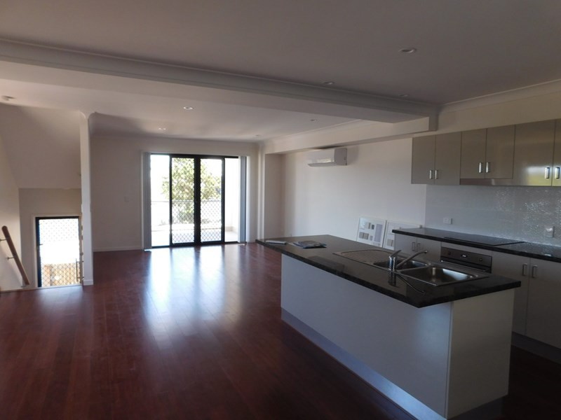 1/8 Oasis Close, Manly West QLD 4179