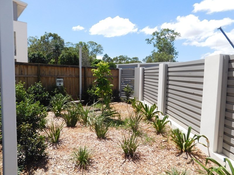 1/8 Oasis Close, Manly West QLD 4179