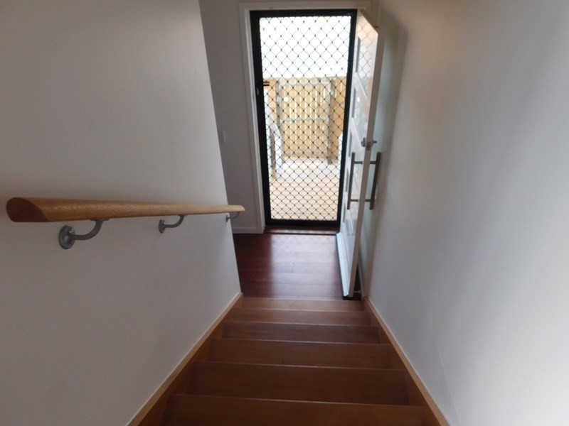 1/8 Oasis Close, Manly West QLD 4179