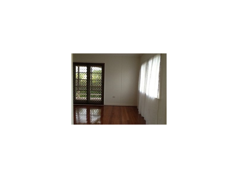 22 Boxgrove Avenue, Wynnum West QLD 4178