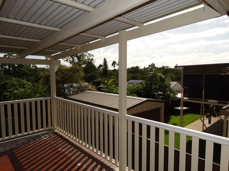 8 Sunstone Street, Manly West QLD 4179