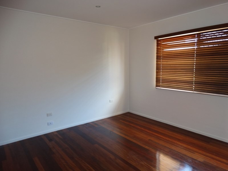 8 Sunstone Street, Manly West QLD 4179