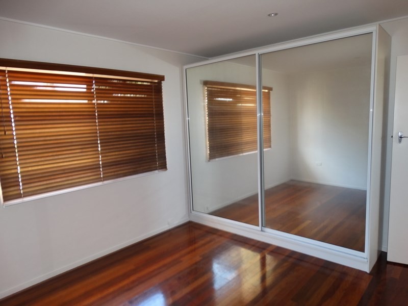 8 Sunstone Street, Manly West QLD 4179