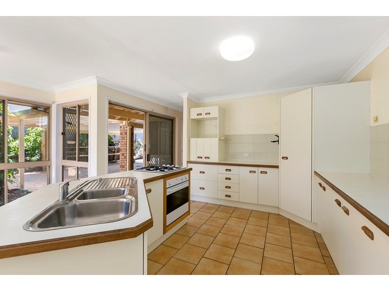 319 Wondall Road, Wynnum West QLD 4178