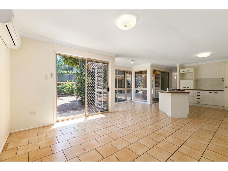 319 Wondall Road, Wynnum West QLD 4178