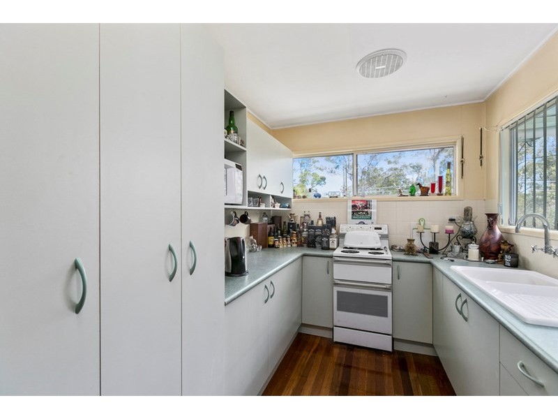 355 Whites Road, Lota QLD 4179