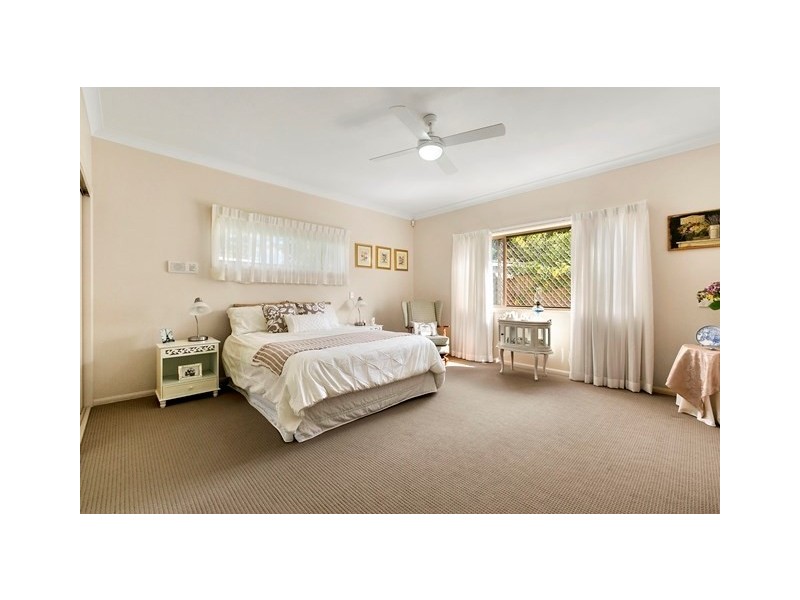 25 Greggor Street, Wynnum West QLD 4178